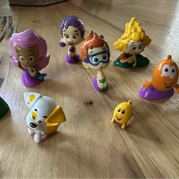 Nick Jr. Bubble Guppies 8 Mini Figurines - Picture 3 of 8